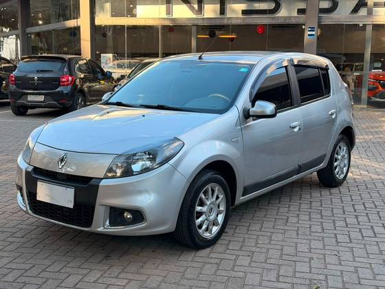 RENAULT SANDERO 1.6 PRIVILÉGE 16V FLEX 4P AUTOMÁTICO
